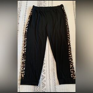 Woman Pants with Leopard Print Trim - Size 2X
